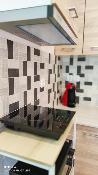 Cozy Apartment In Volos!! エクステリア 写真